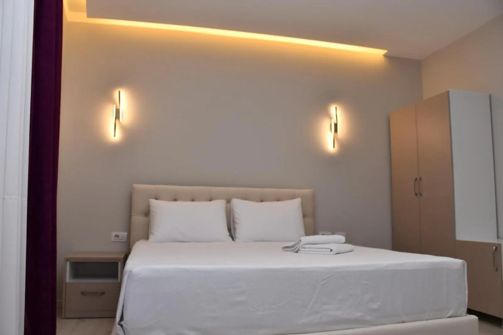 London Restaurant Hotel Kukes 4*,