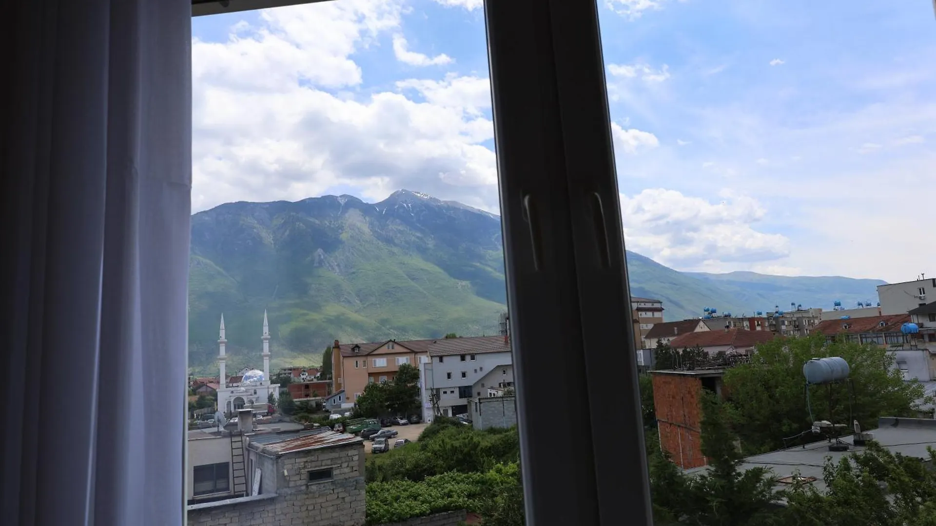 London Restaurant Hotel Kukes