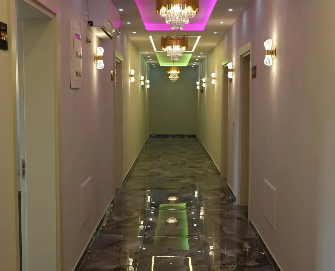 London Restaurant Hotel Kukes
