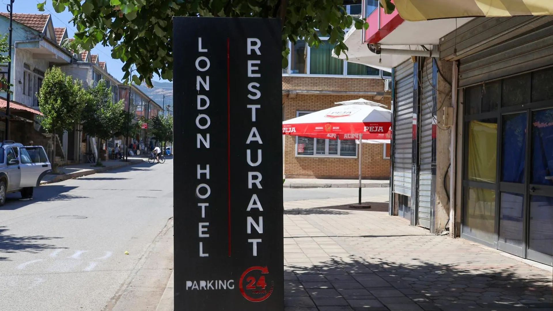 London Restaurant Hotel Kukes Албания